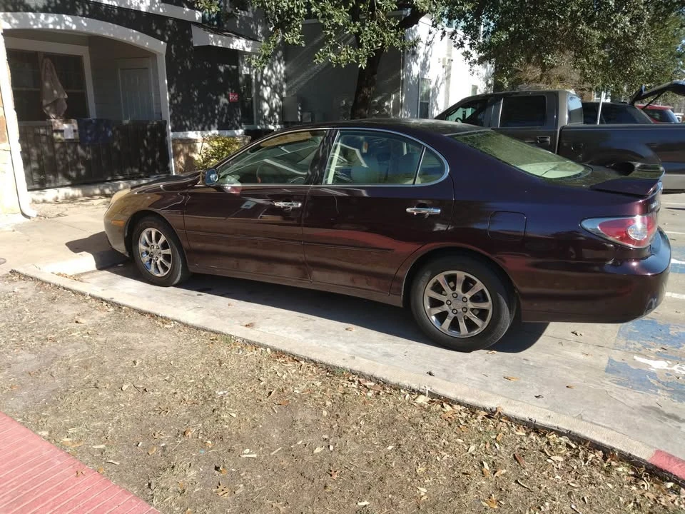 2004 Lexus ES 4th Gen - Image 2 of 5