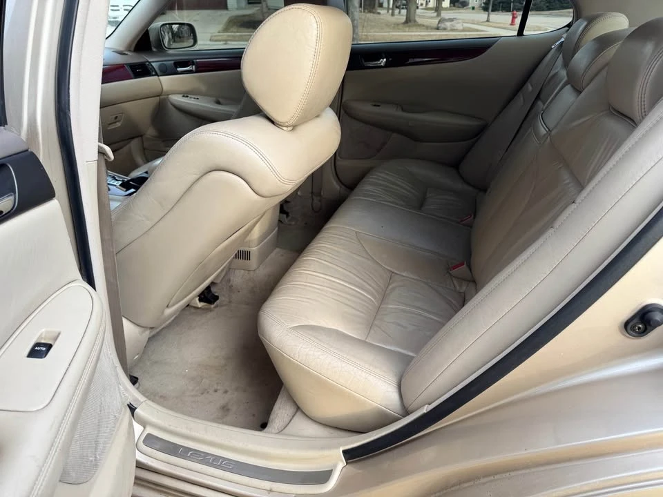 2004 Lexus ES 4th Gen - Image 7 of 9