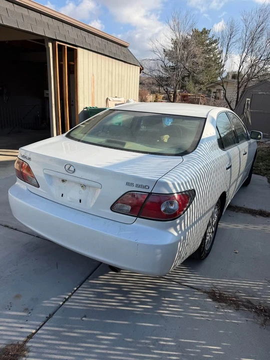 2004 Lexus ES 4th Gen - Image 3 of 10