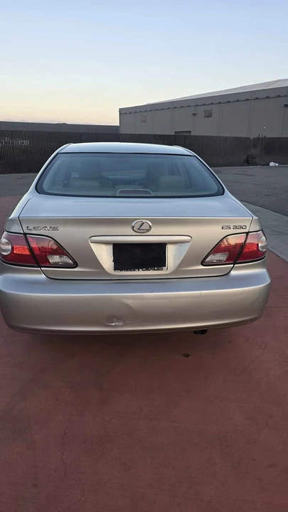 2004 Lexus ES 4th Gen - Image 2 of 12