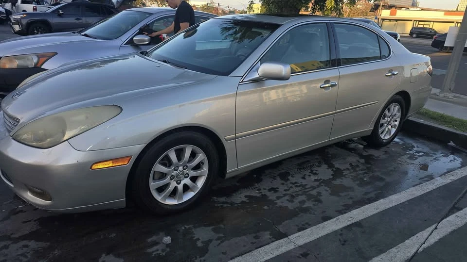 2004 Lexus ES 4th Gen - Image 6 of 12