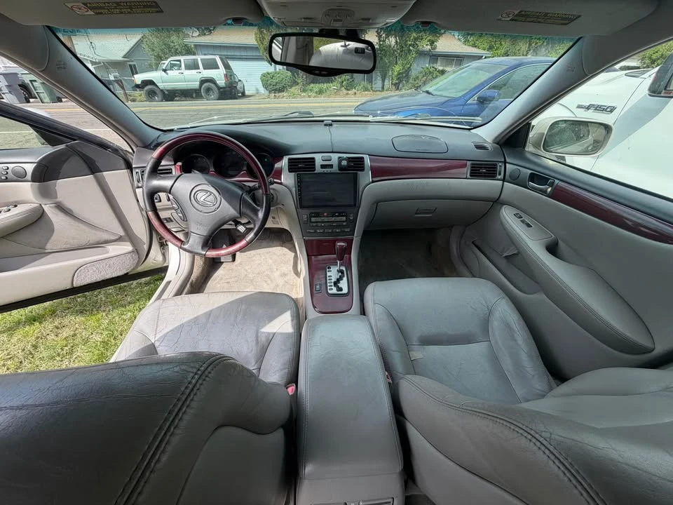 2004 Lexus ES 4th Gen - Image 2 of 5