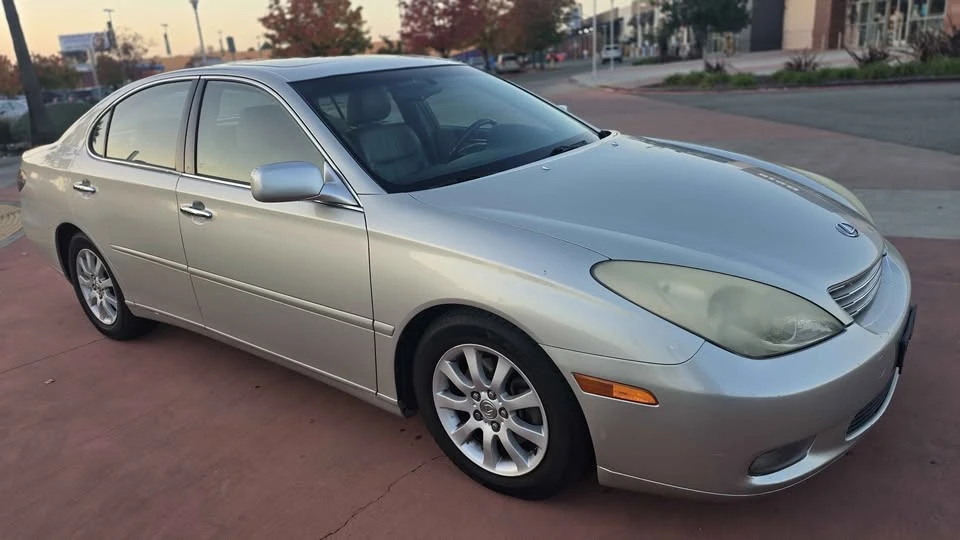 2004 Lexus ES 4th Gen - Image 3 of 12