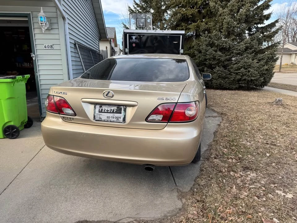 2004 Lexus ES 4th Gen - Image 5 of 9