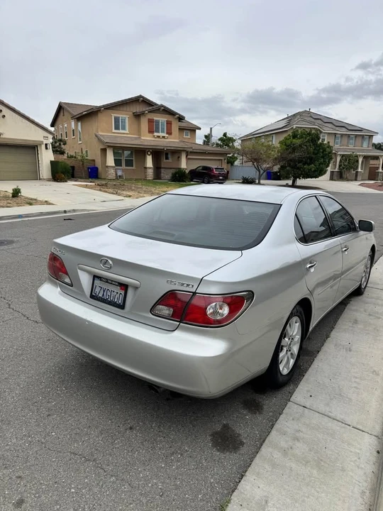 2004 Lexus ES 4th Gen - Image 4 of 8