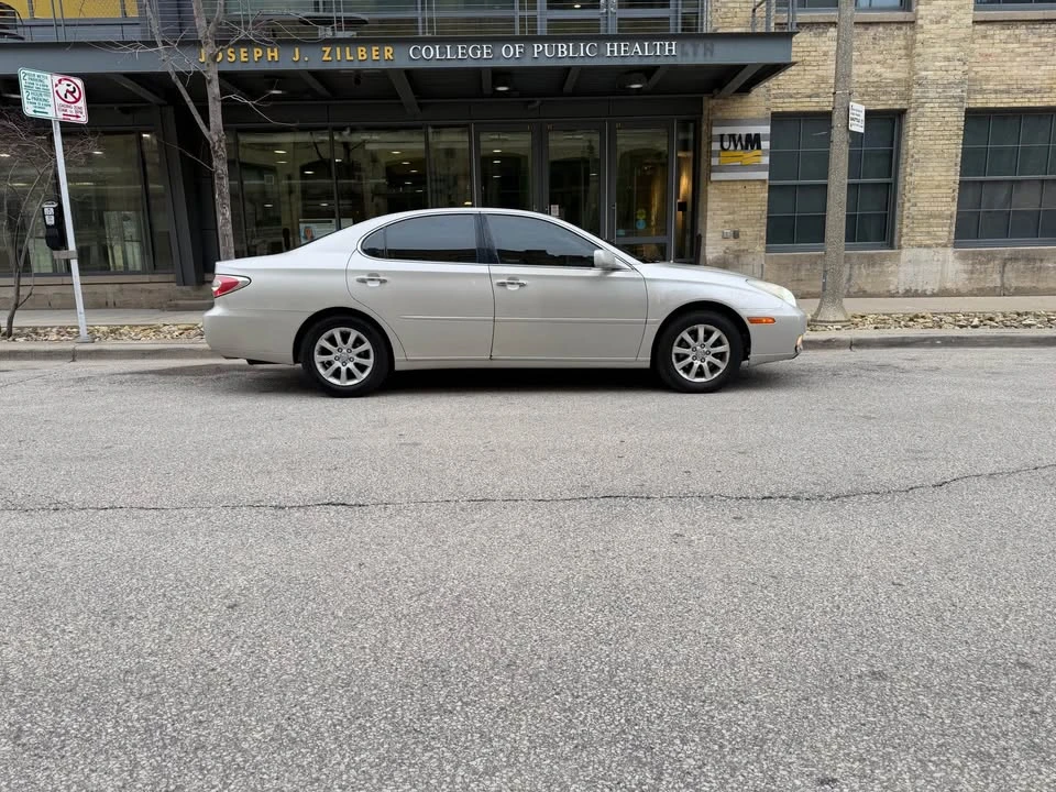 2004 Lexus ES 4th Gen - Image 3 of 7