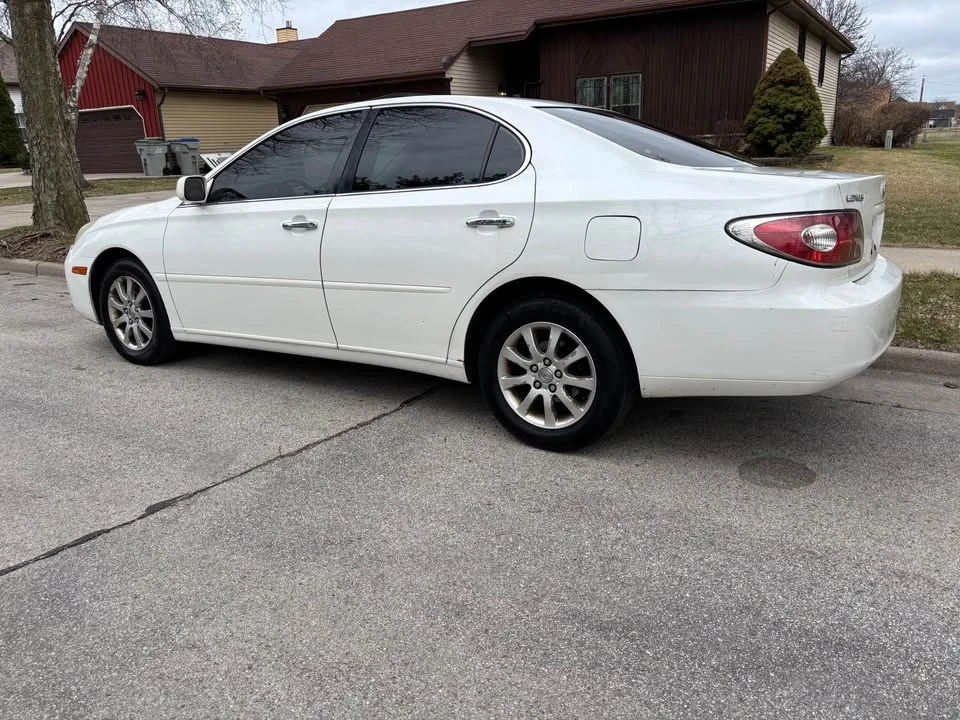 2004 Lexus ES 4th Gen - Image 3 of 8