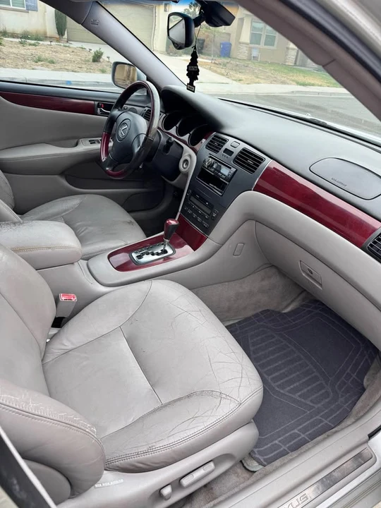 2004 Lexus ES 4th Gen - Image 7 of 8