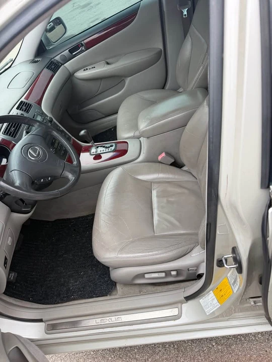 2004 Lexus ES 4th Gen - Image 4 of 7