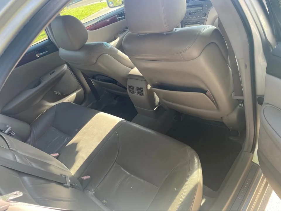 2004 Lexus ES 4th Gen - Image 11 of 11