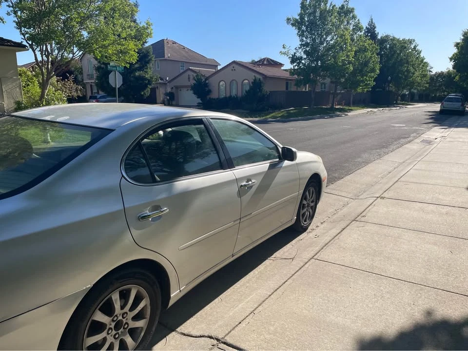 2004 Lexus ES 4th Gen - Image 8 of 11