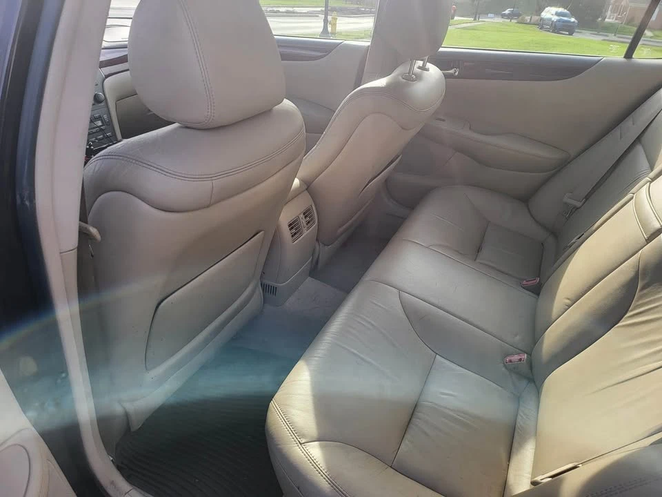 2004 Lexus ES 4th Gen - Image 2 of 3