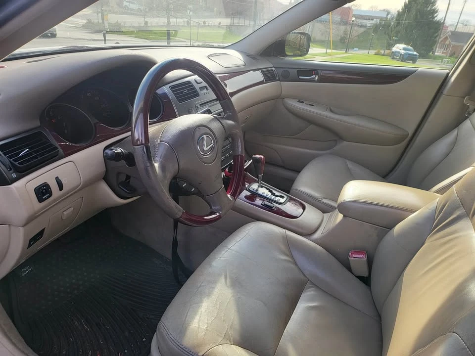 2004 Lexus ES 4th Gen - Image 3 of 3