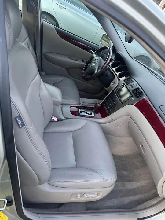 2004 Lexus ES 4th Gen - Image 9 of 10