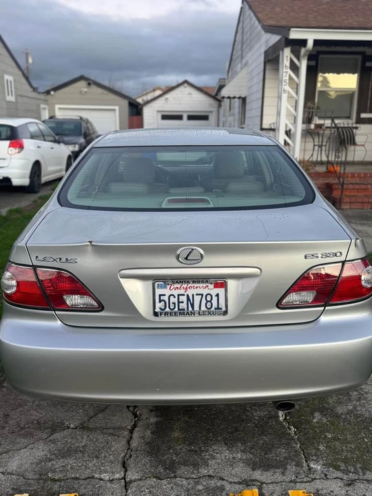 2004 Lexus ES 4th Gen - Image 8 of 10