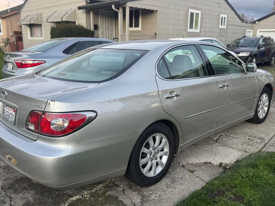 2004 Lexus ES 4th Gen - Image 3 of 10