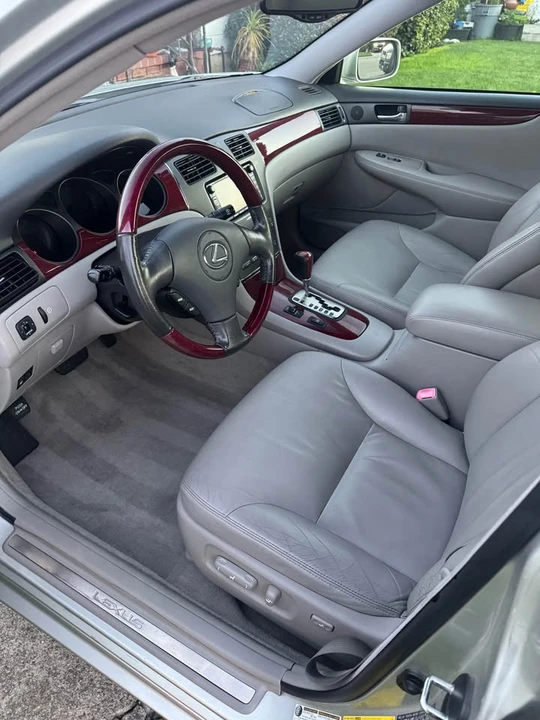 2004 Lexus ES 4th Gen - Image 5 of 10