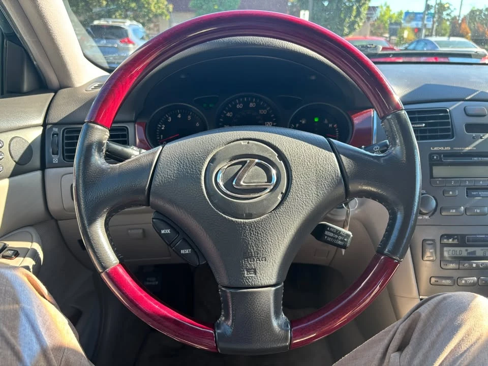2004 Lexus ES 4th Gen - Image 13 of 14