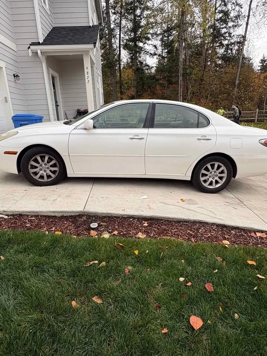 2004 Lexus ES 4th Gen - Image 4 of 9