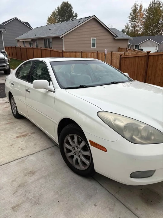 2004 Lexus ES 4th Gen - Image 3 of 9