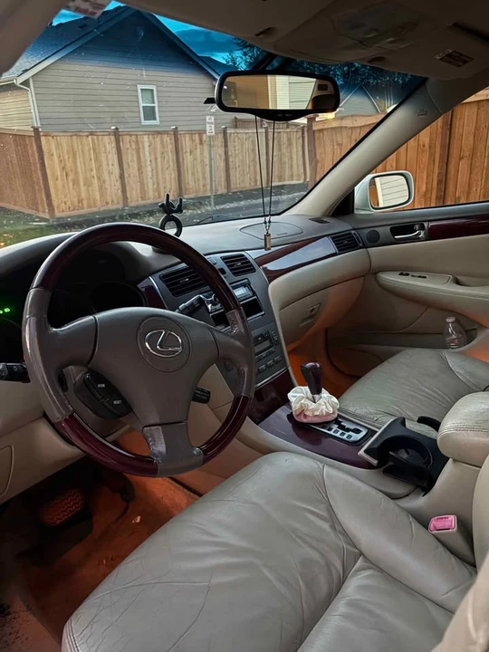 2004 Lexus ES 4th Gen - Image 9 of 9
