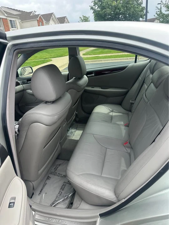 2004 Lexus ES 4th Gen - Image 8 of 9