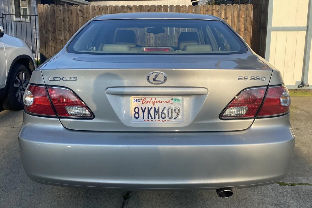 2004 Lexus ES 4th Gen - Image 11 of 31