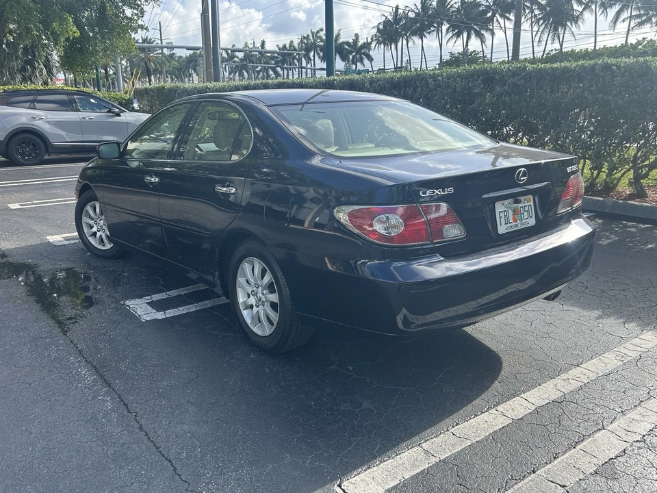 2004 Lexus ES 4th Gen - Image 3 of 22