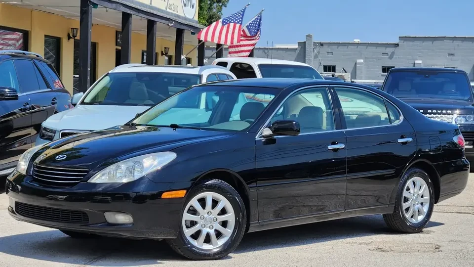 2004 Lexus ES 4th Gen - Image 2 of 20