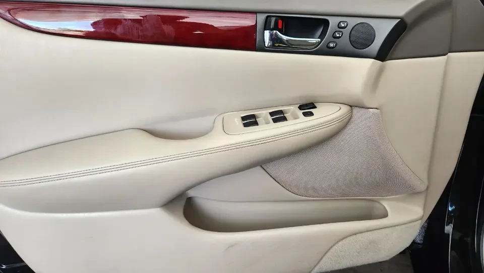 2004 Lexus ES 4th Gen - Image 11 of 20