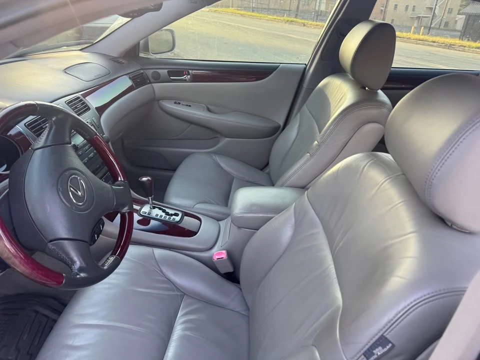 2004 Lexus ES 4th Gen - Image 3 of 18