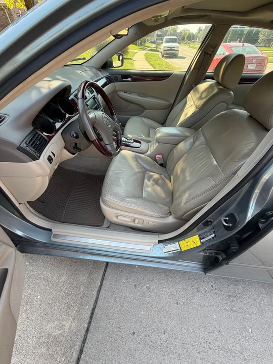 2004 Lexus ES 4th Gen - Image 11 of 12