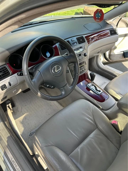 2004 Lexus ES 4th Gen - Image 7 of 12