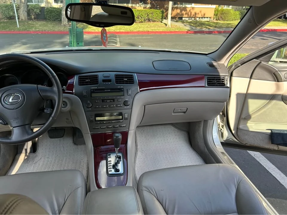2004 Lexus ES 4th Gen - Image 6 of 12