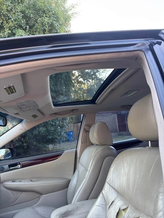 2004 Lexus ES 4th Gen - Image 14 of 18