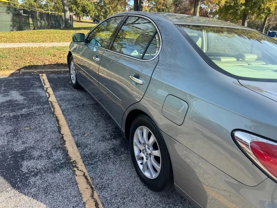 2004 Lexus ES 4th Gen - Image 5 of 8