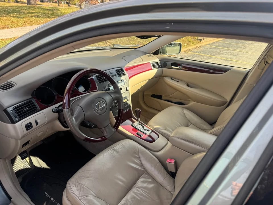 2004 Lexus ES 4th Gen - Image 6 of 8