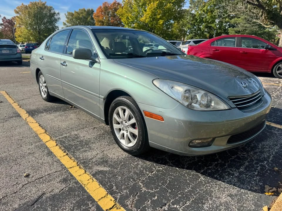 2004 Lexus ES 4th Gen - Image 2 of 8