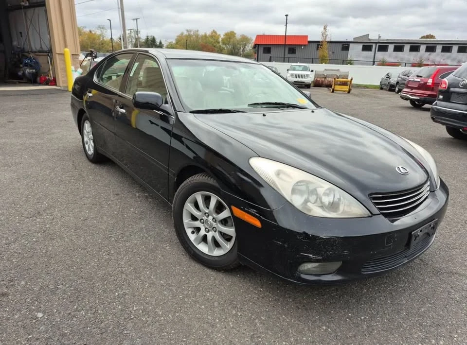 2004 Lexus ES 3rd Gen - Image 2 of 3
