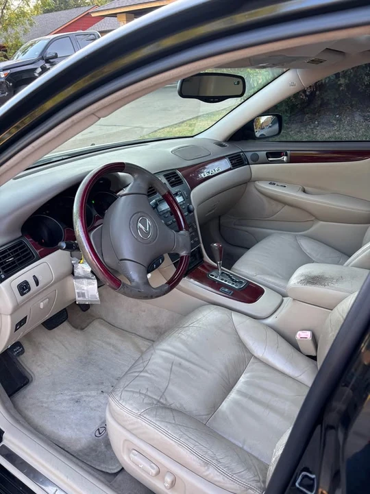 2004 Lexus ES 4th Gen - Image 12 of 18