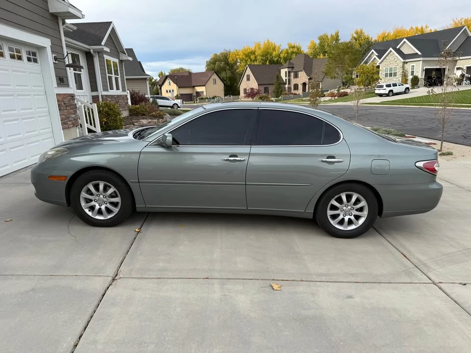 2004 Lexus ES 4th Gen - Image 2 of 8