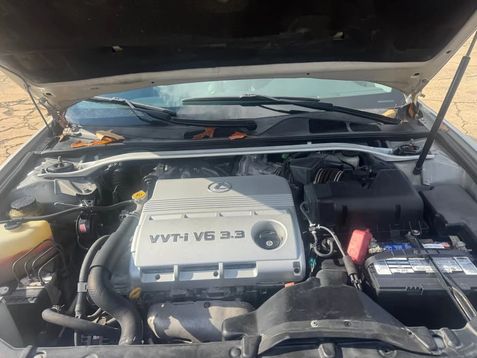 2004 Lexus ES 4th Gen - Image 9 of 18