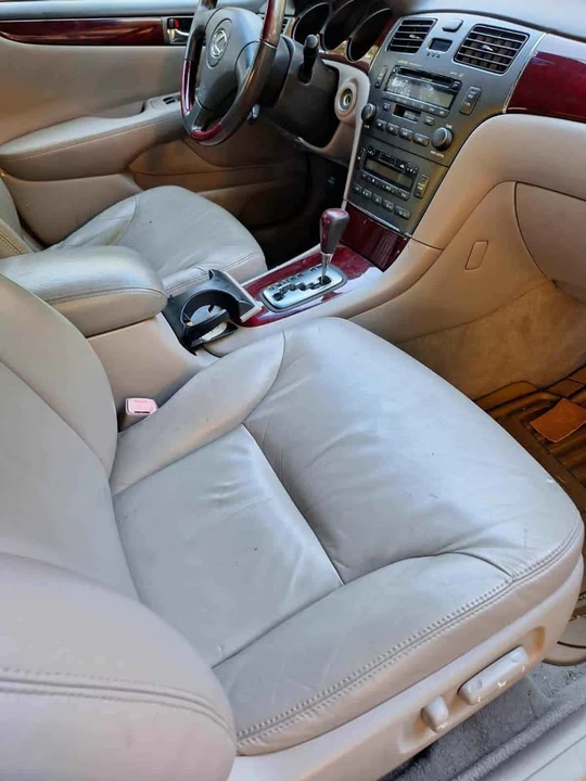 2004 Lexus ES 4th Gen - Image 14 of 16