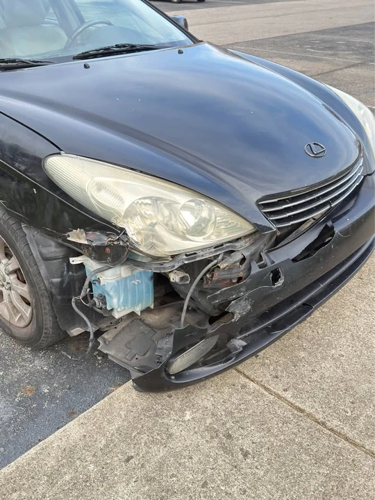 2004 Lexus ES 4th Gen - Image 2 of 14