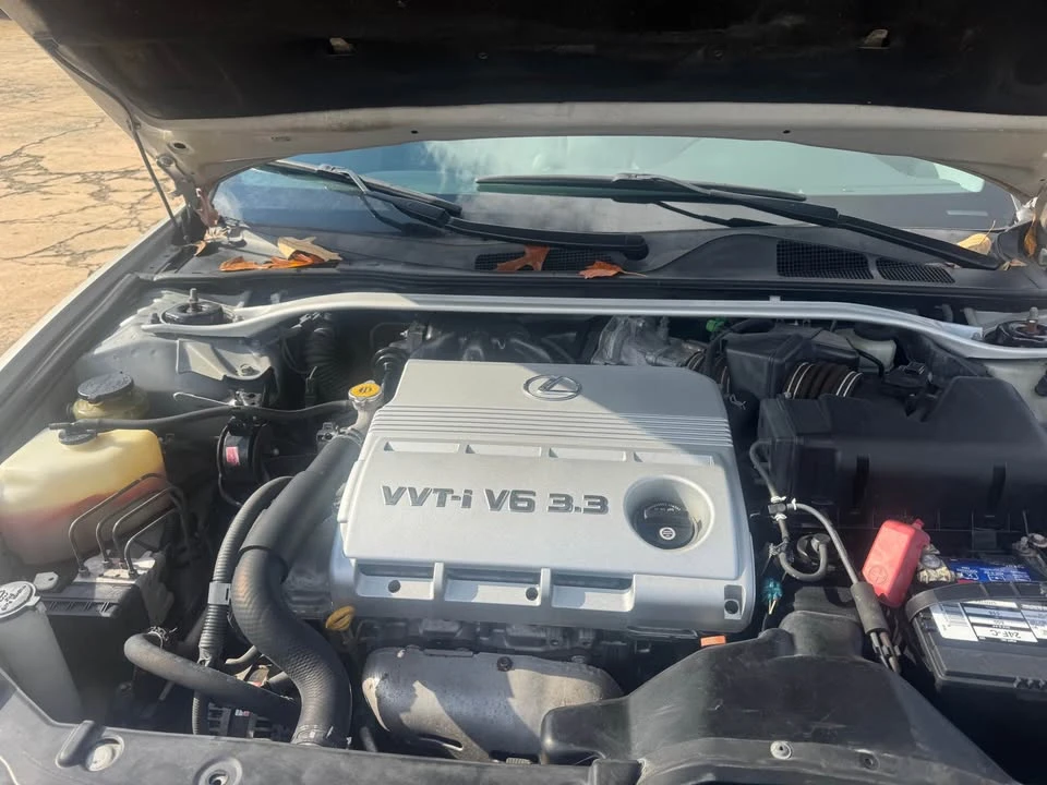 2004 Lexus ES 4th Gen - Image 14 of 18