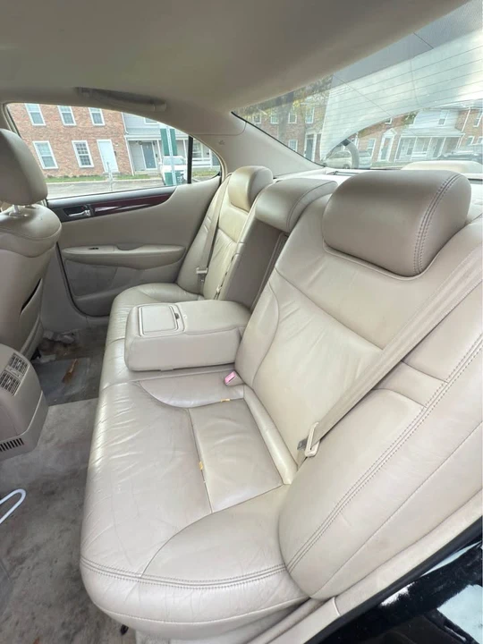 2004 Lexus ES 4th Gen - Image 8 of 14