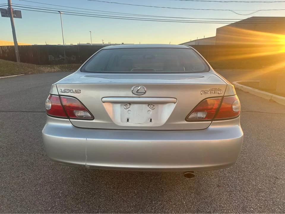 2004 Lexus ES 3rd Gen - Image 5 of 16