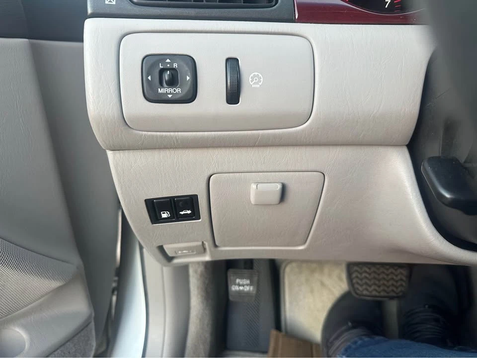 2004 Lexus ES 3rd Gen - Image 15 of 16