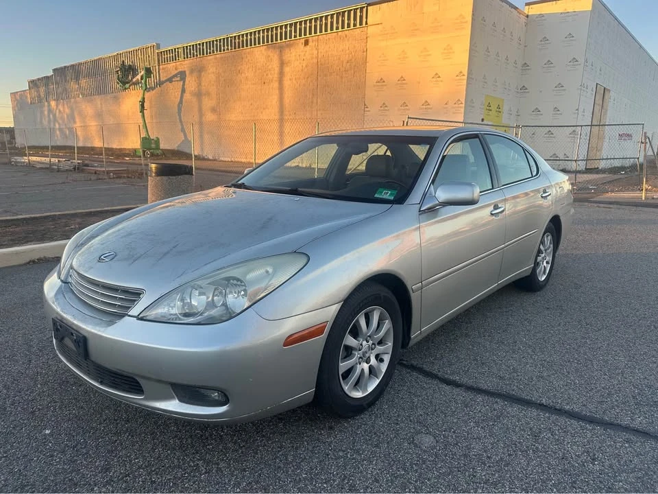2004 Lexus ES 3rd Gen - Image 3 of 16