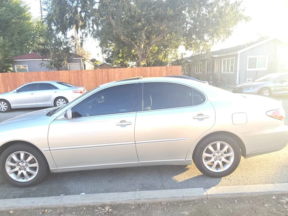 2004 Lexus ES 3rd Gen - Image 5 of 10